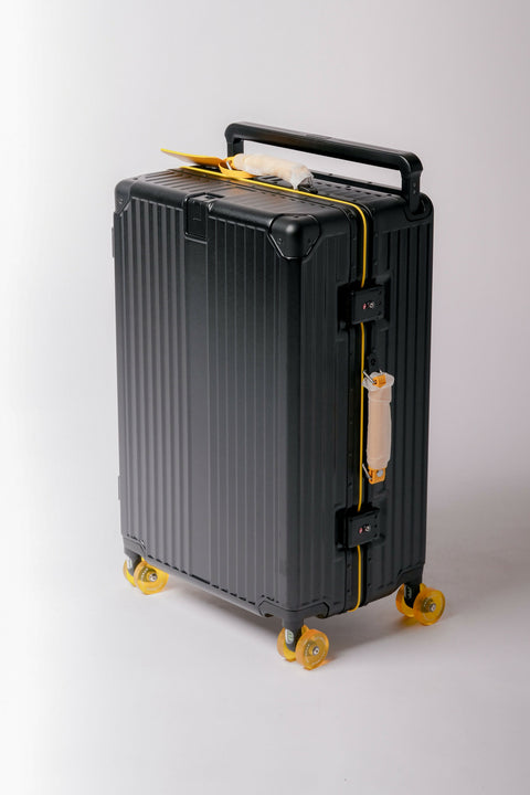 Hard-Shell Spinner Luggage LG24BLYL