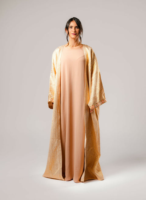 Bisht -Elegant- wide and luxurious abaya - characterized by its elegant embroidery