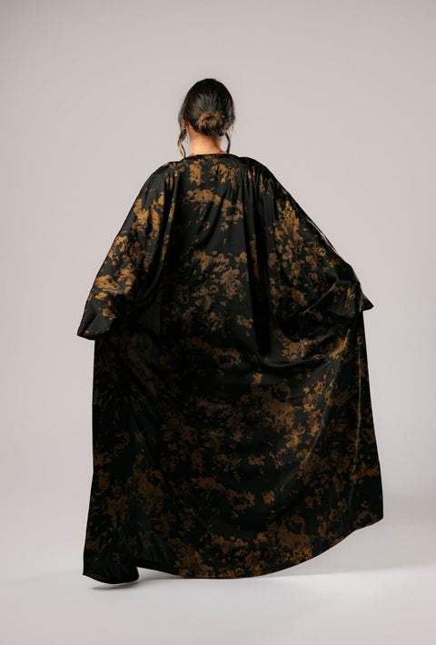 Elegant Abaya -A wide and luxurious abaya - characterized by its elegant embroidery