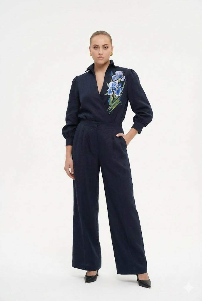 Suit With Iris