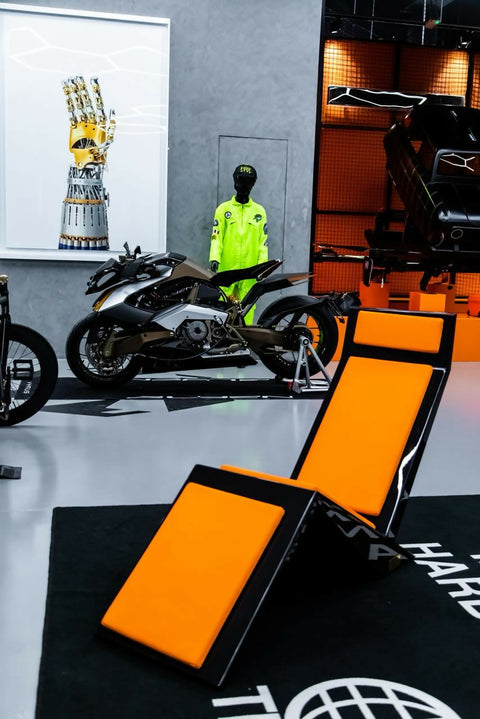 THE IBI CARBON MAMOLA