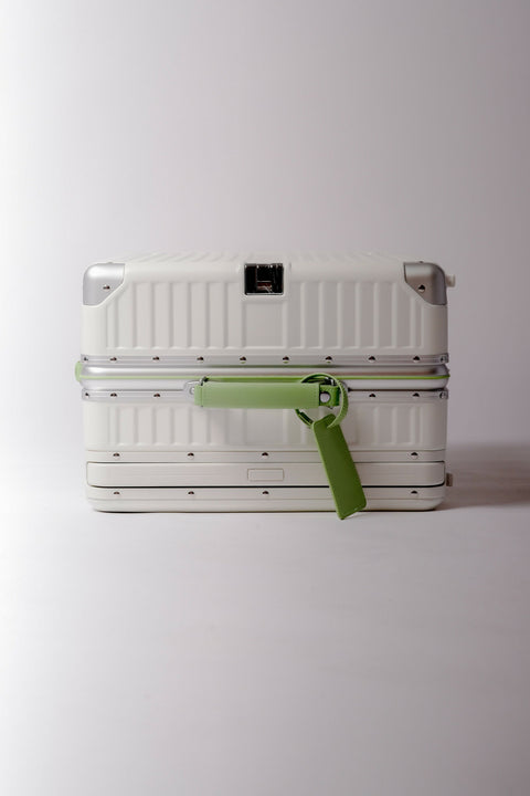 Hard-Shell Spinner Luggage LG24WTGR
