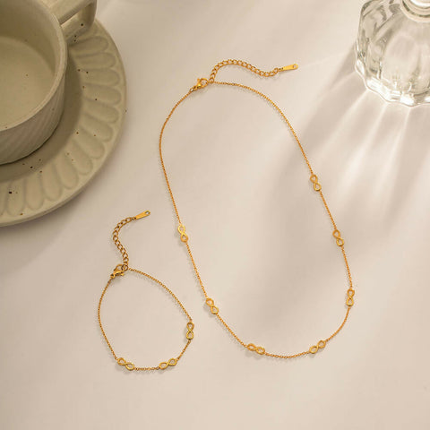 Luxe Eternité Necklace