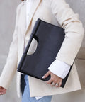 Timeless_yet_modern_leather_handbag-Shoulderbag_Handbag-16244-099_Black_Nero_-2_1024x1024_676baa8f-275a-402d-99d5-07310cf4663d