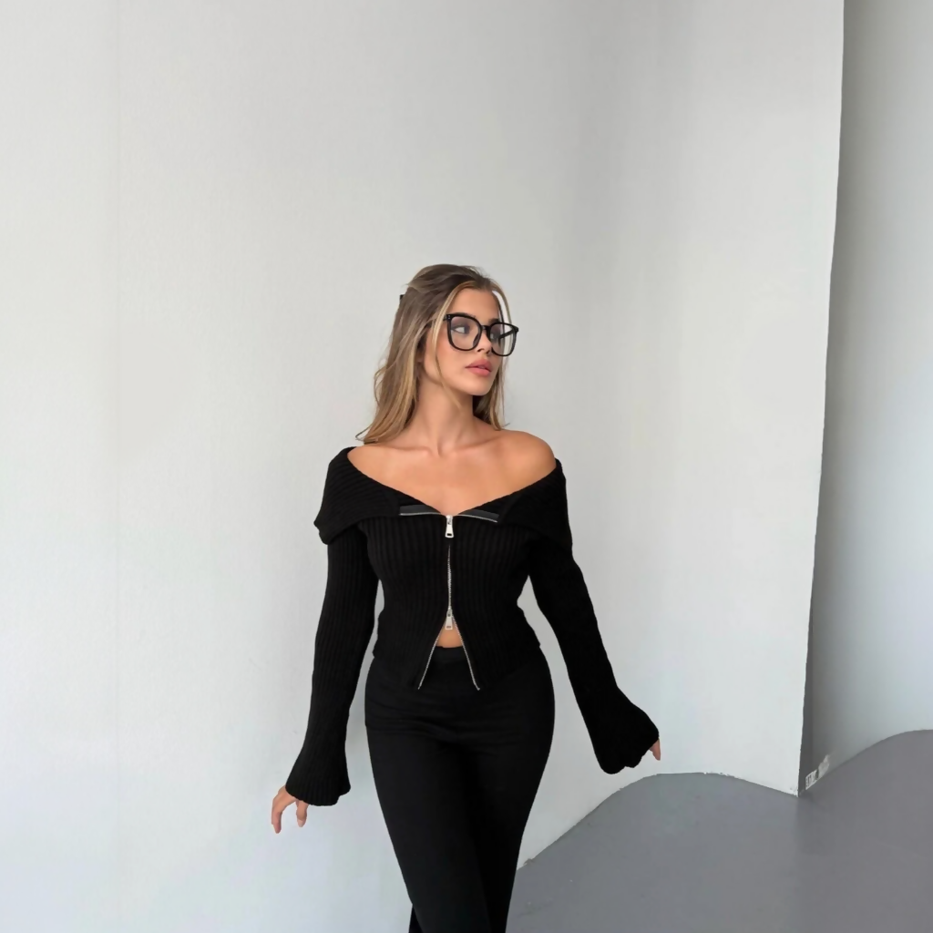 MY PEANUT Sandra Zipper Knit in Black