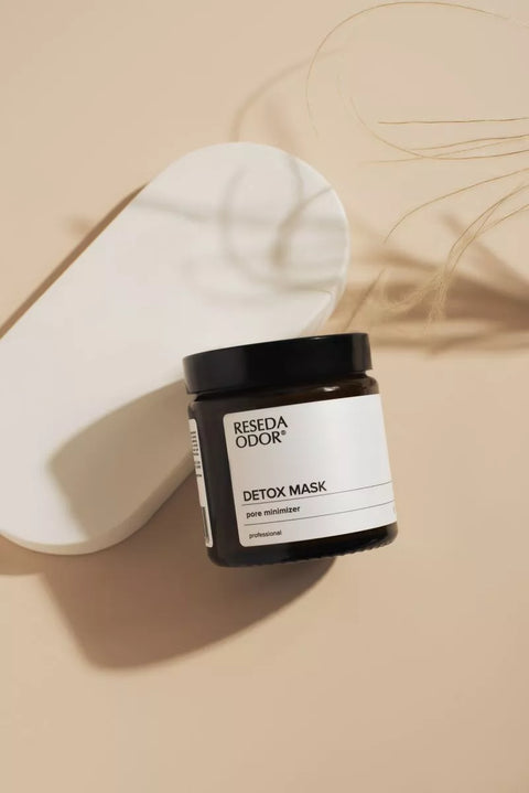 Detoxifying and Pore-tightening Face Mask