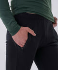 320_black_detail_01