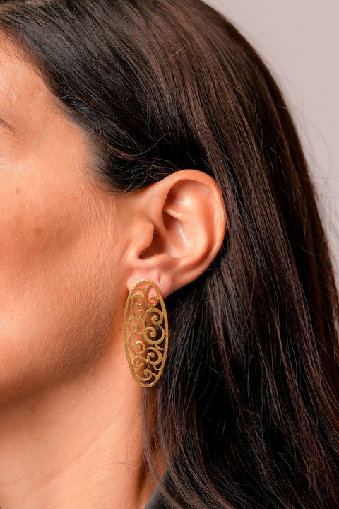 Carved oval shape handmade earrings