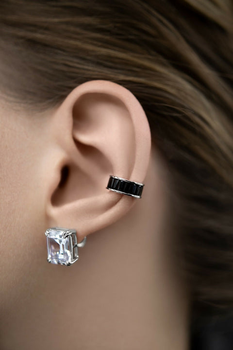 ﻿Stud earrings with baguette-cut stones