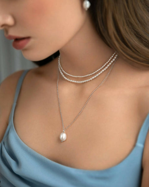 Necklace with Baroque pearl