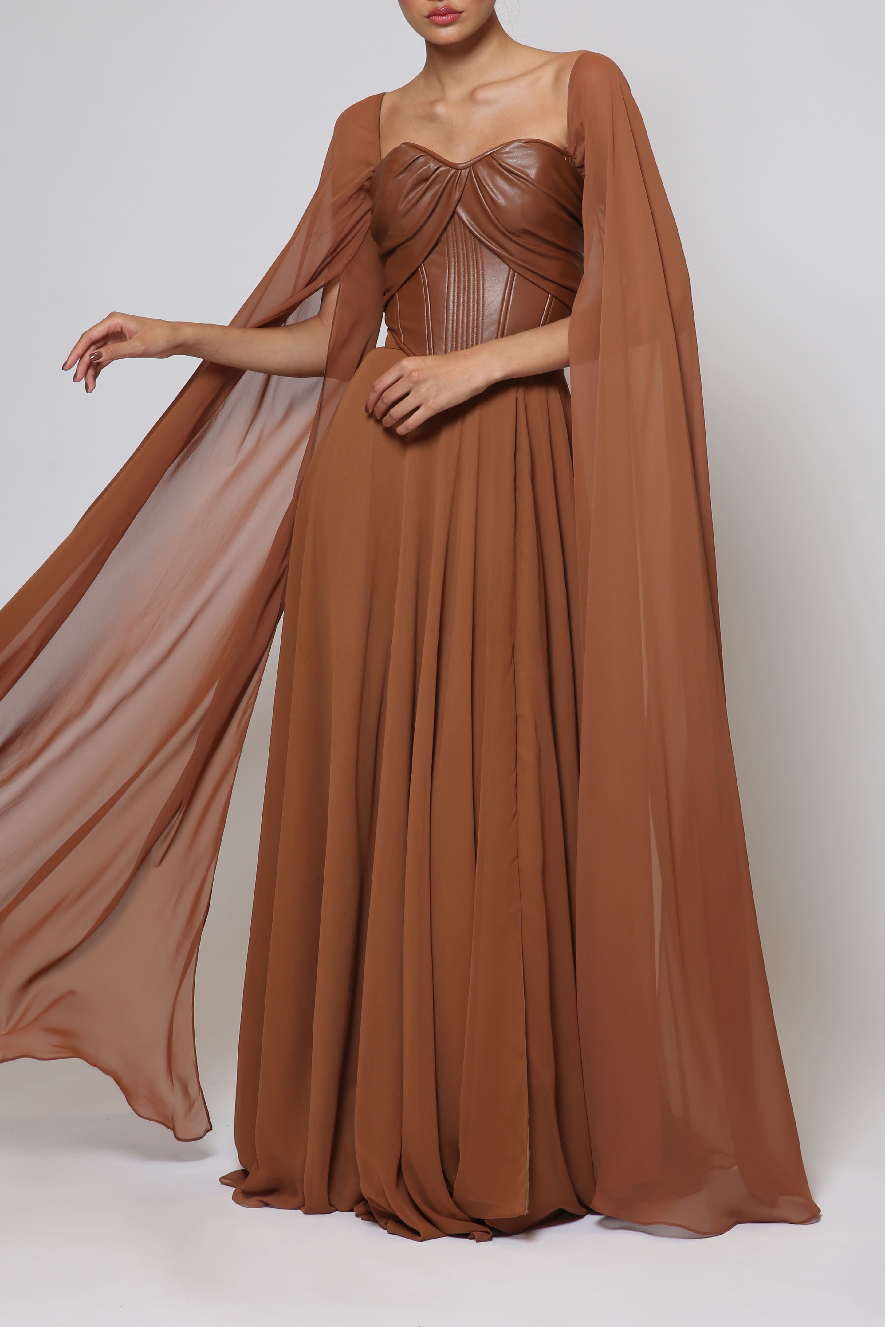 Combined Dress with Maxi Sleeves in Brown