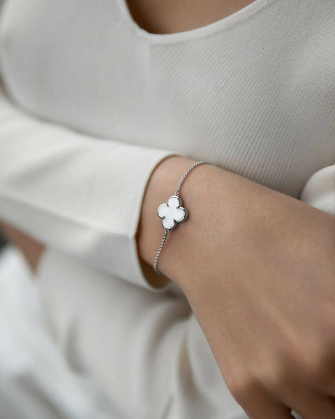 Clover Bracelet with Mother of Pearl