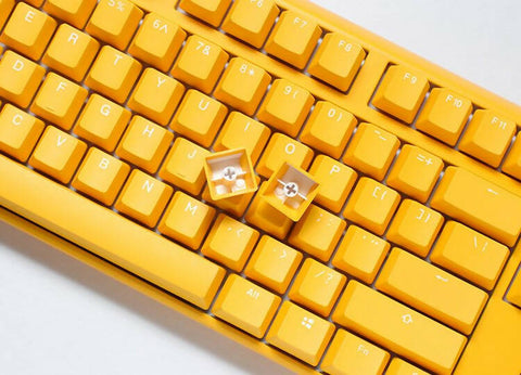 لوحة مفاتيح الألعاب Ducky One 3 Yellow Ducky TKL 80% Cherry Red Key