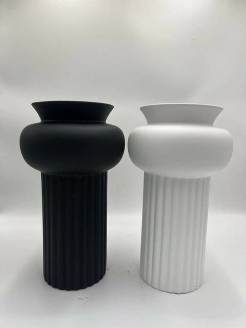 Roman Vase Short - White