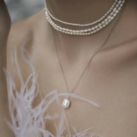 Necklace with Baroque pearl